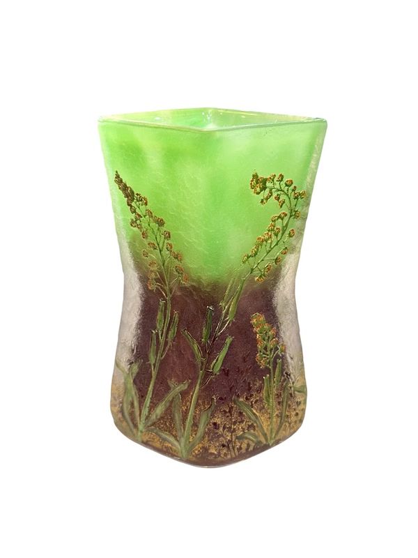Daum Nancy Vase Emaillé "Aux Lupins"