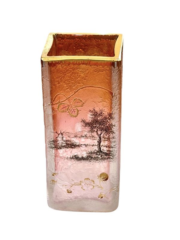 Daum Nancy Vase "Paysage Lacustre et Fraises des bois"