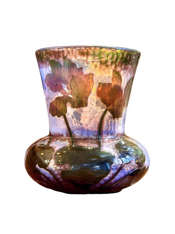 Daum Nancy Vase Martelé "Cyclamens"